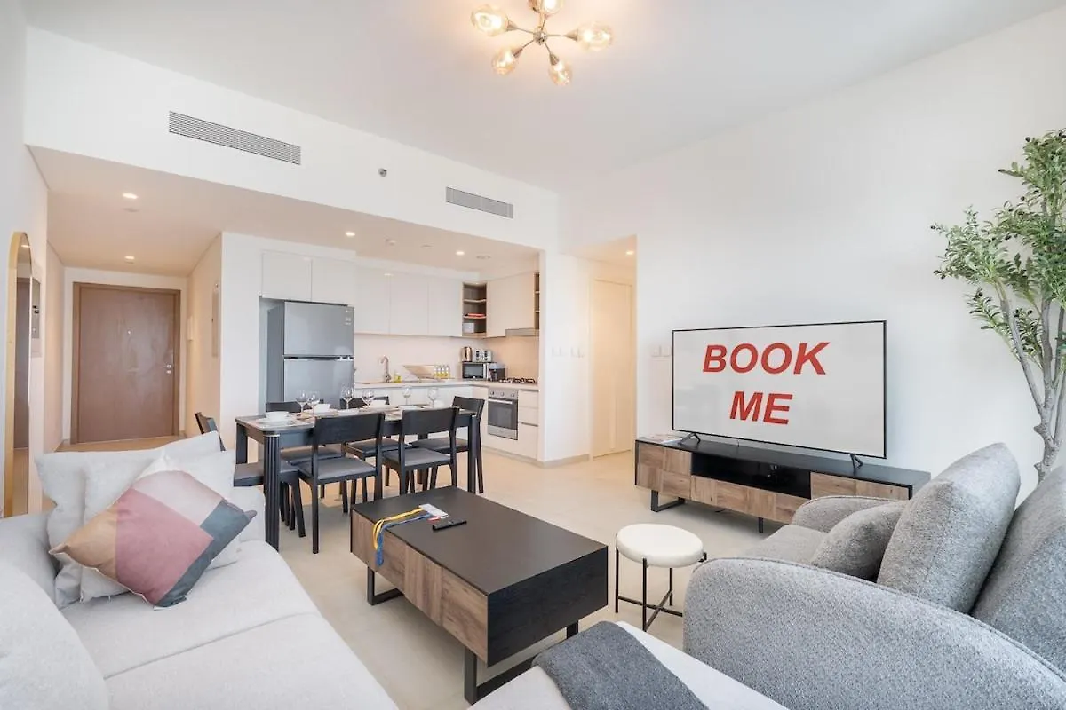 Elegant 2-Bedroom With Comfy Living Area In Downtown Dubai Apartment