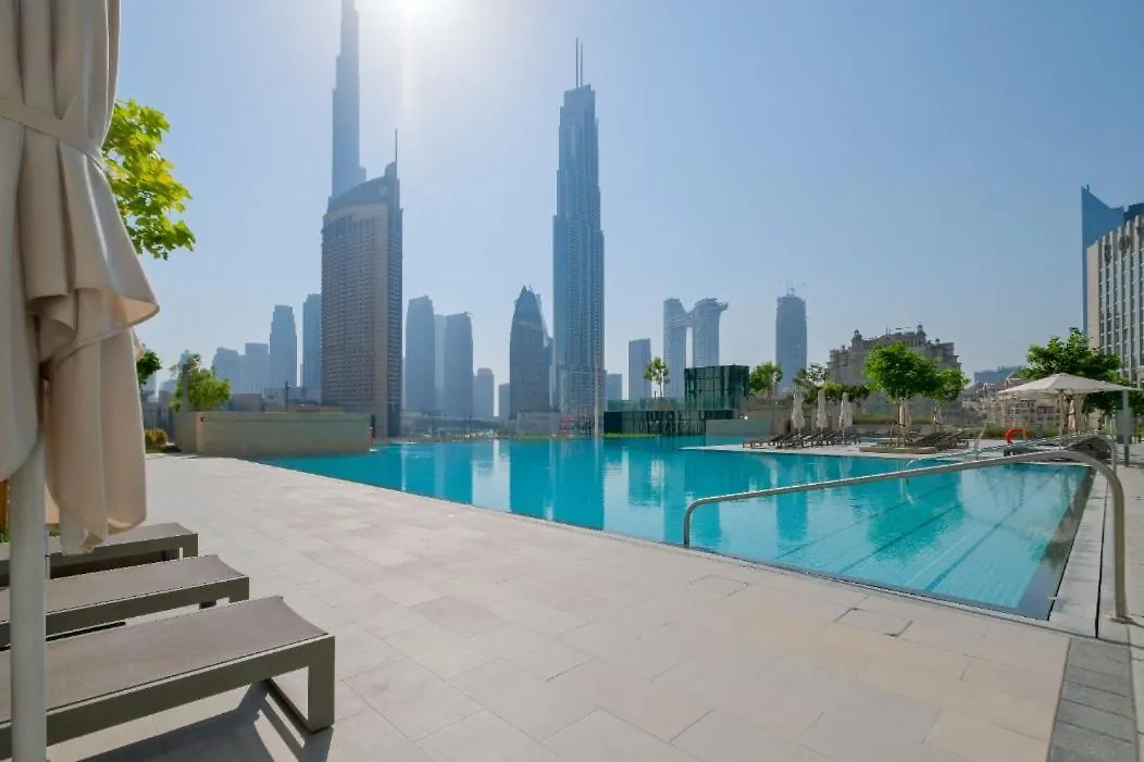 Elegant 2-Bedroom With Comfy Living Area In Downtown Dubai 0*,