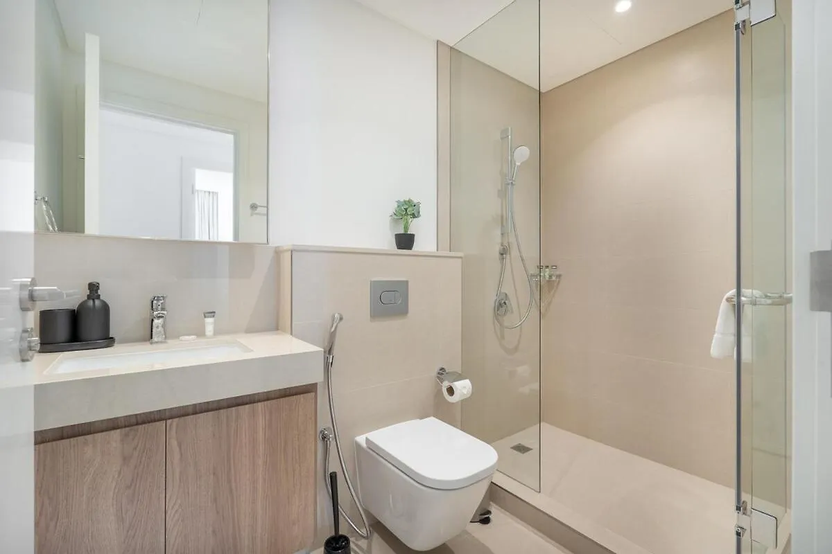 Elegant 2-Bedroom With Comfy Living Area In Downtown Dubai 0*,