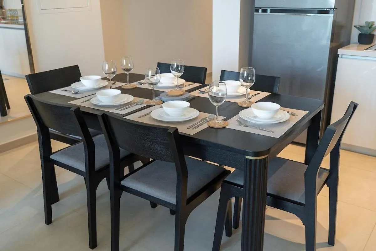 Elegant 2-Bedroom With Comfy Living Area In Downtown Dubai 0*,