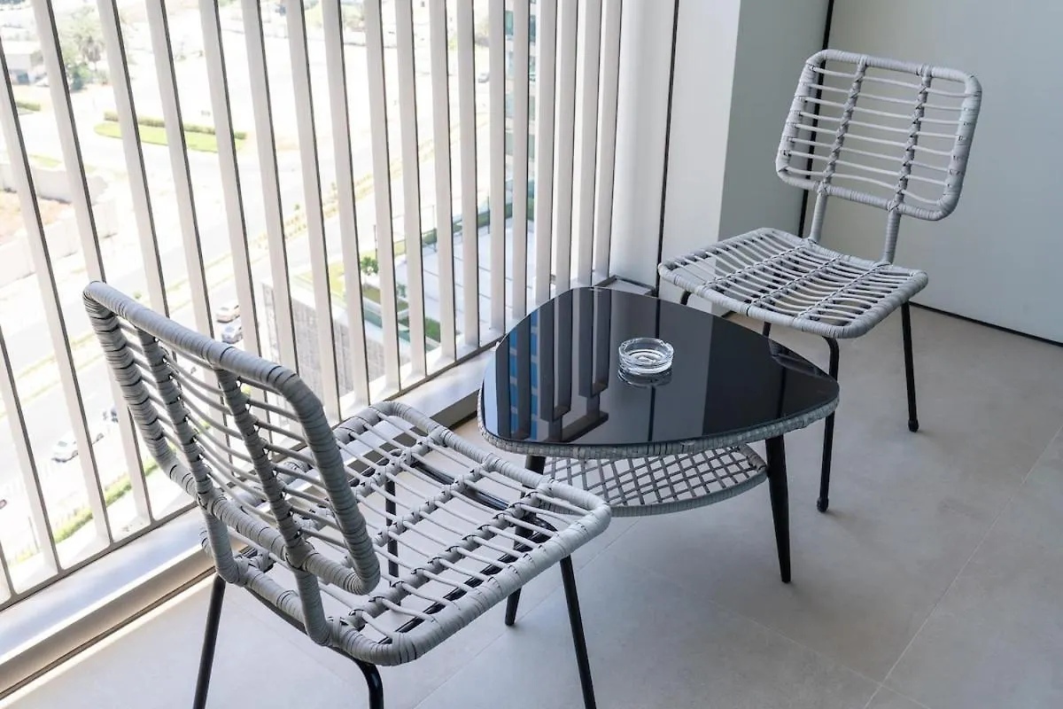 Apartment Elegant 2-Bedroom With Comfy Living Area In Downtown Dubai United Arab Emirates