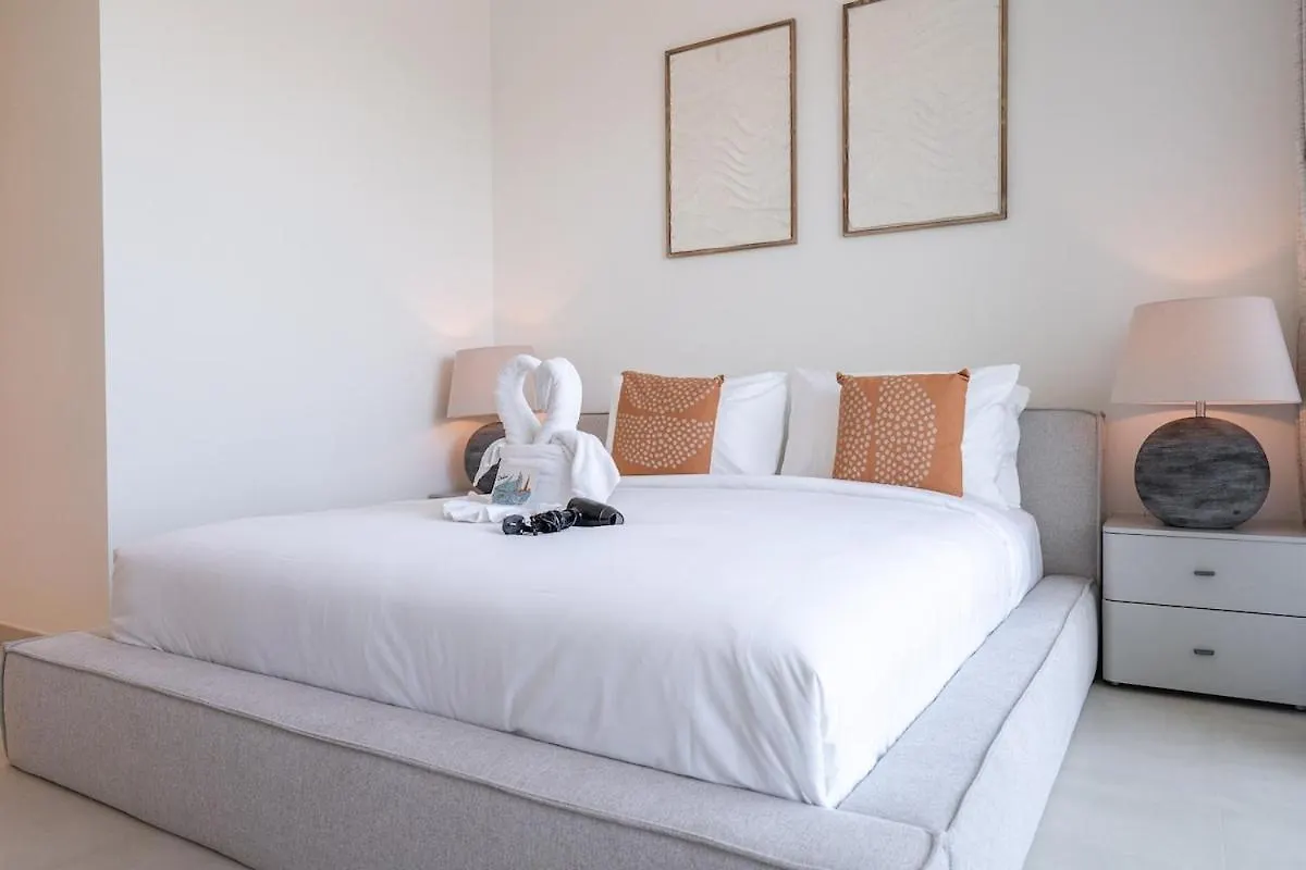 Elegant 2-Bedroom With Comfy Living Area In Downtown Dubai United Arab Emirates