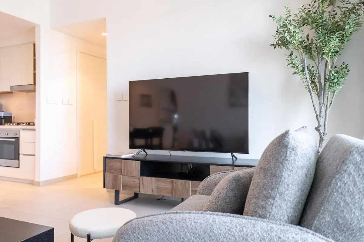 Elegant 2-Bedroom With Comfy Living Area In Downtown Dubai 0*,  United Arab Emirates