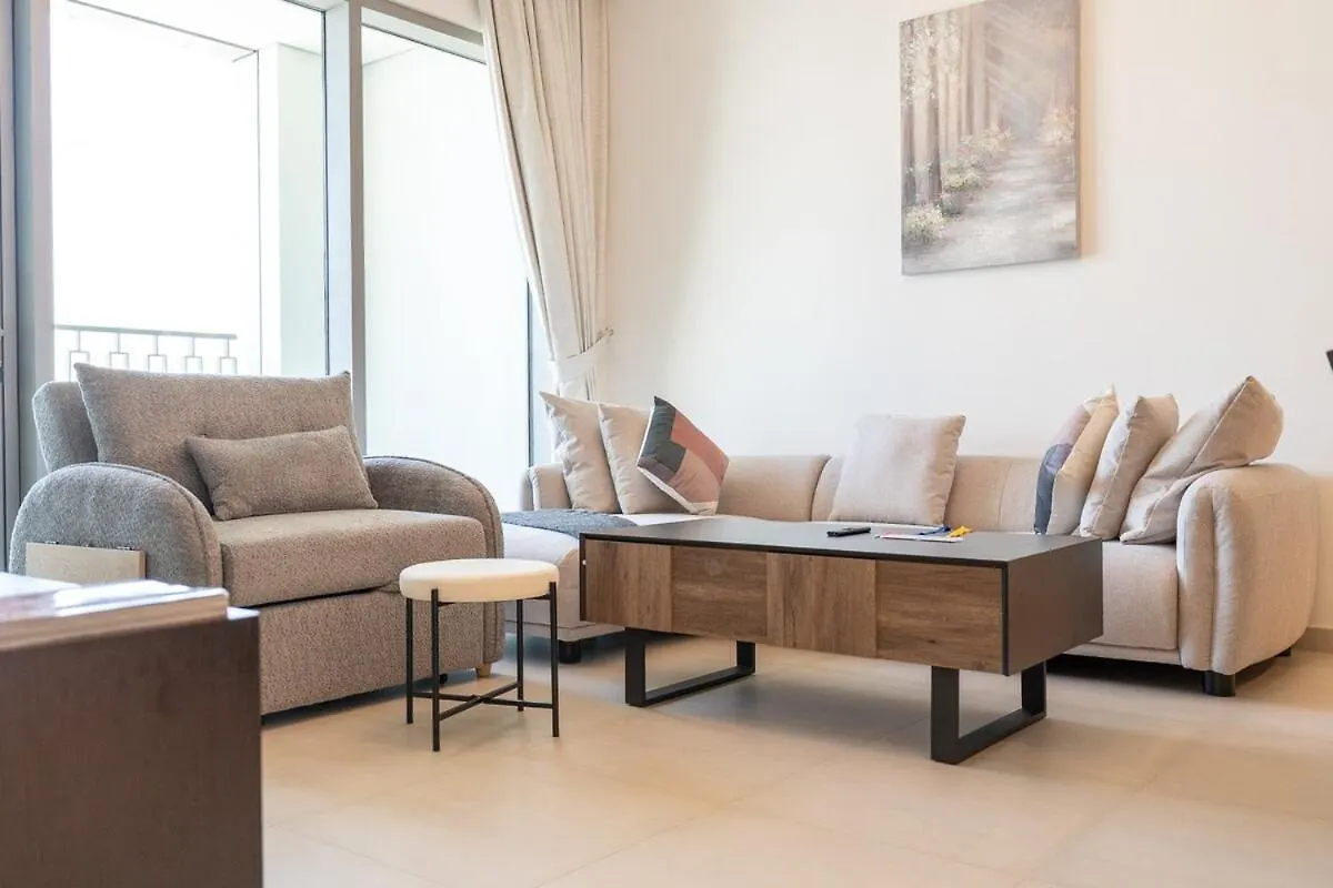 Apartment Elegant 2-Bedroom With Comfy Living Area In Downtown Dubai United Arab Emirates